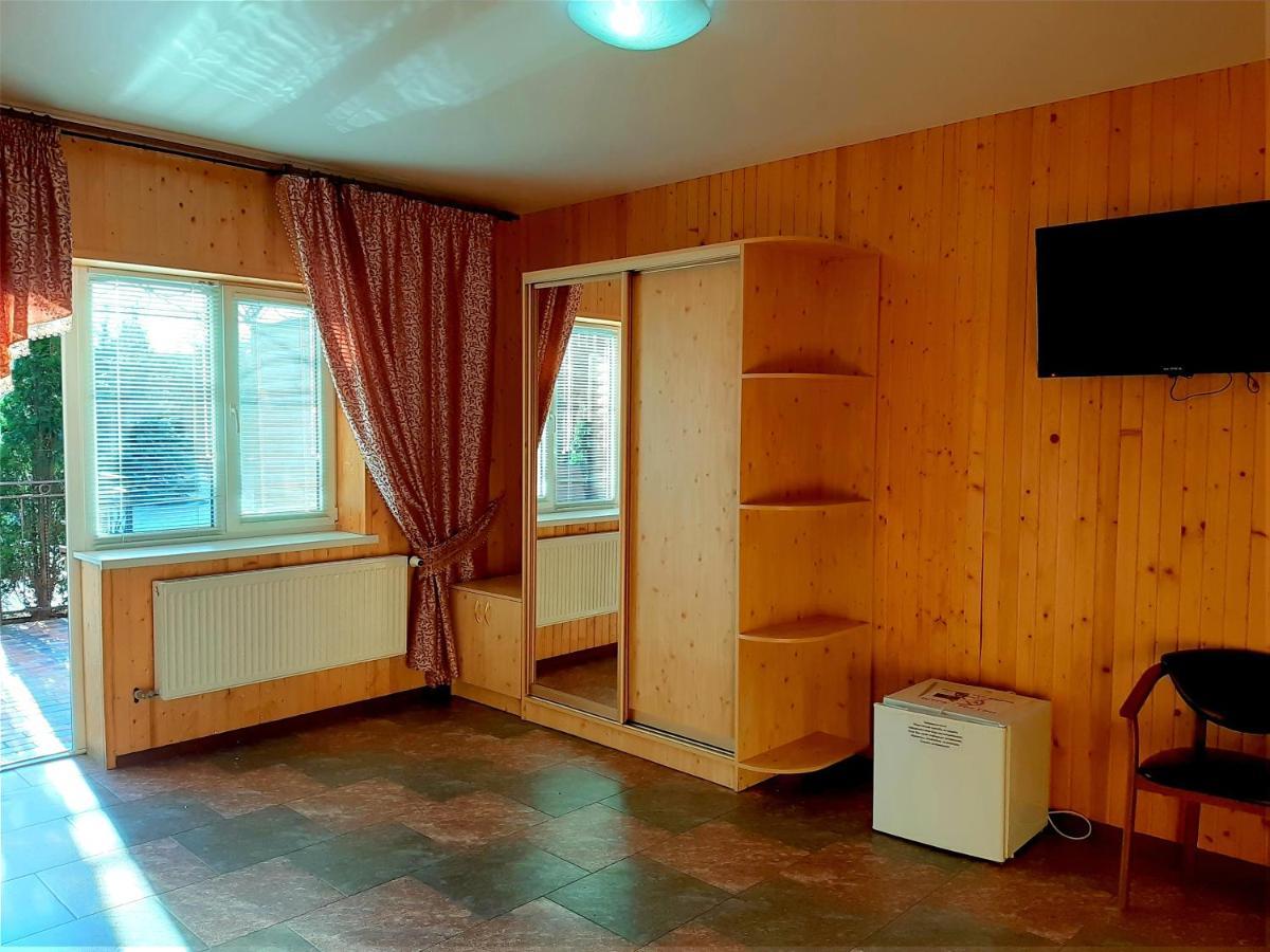 Заміський Комплекс Grand Prix Hotell Tsyurupynsk Eksteriør bilde
