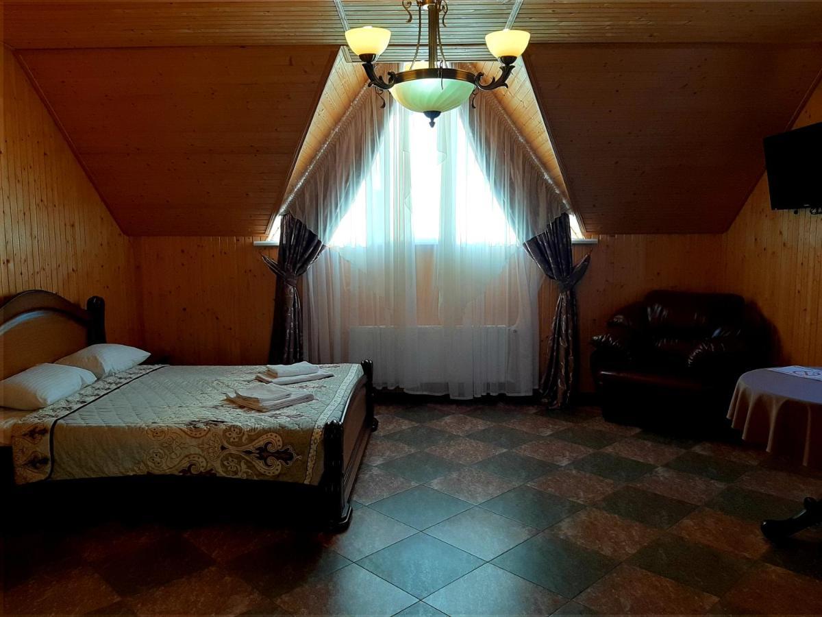 Заміський Комплекс Grand Prix Hotell Tsyurupynsk Eksteriør bilde