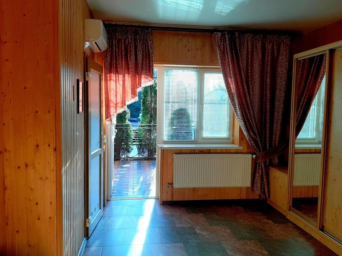 Заміський Комплекс Grand Prix Hotell Tsyurupynsk Eksteriør bilde