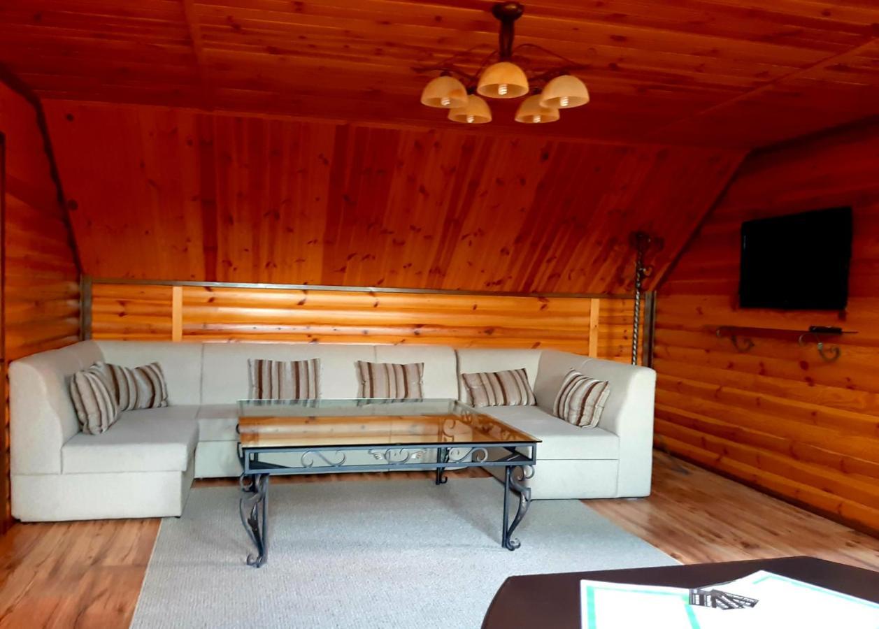 Заміський Комплекс Grand Prix Hotell Tsyurupynsk Eksteriør bilde