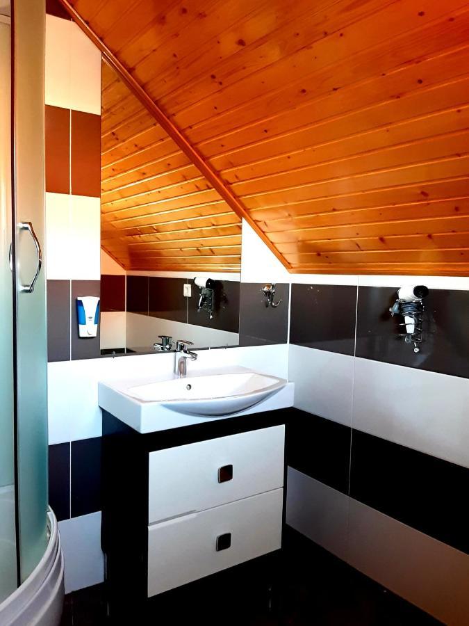 Заміський Комплекс Grand Prix Hotell Tsyurupynsk Eksteriør bilde